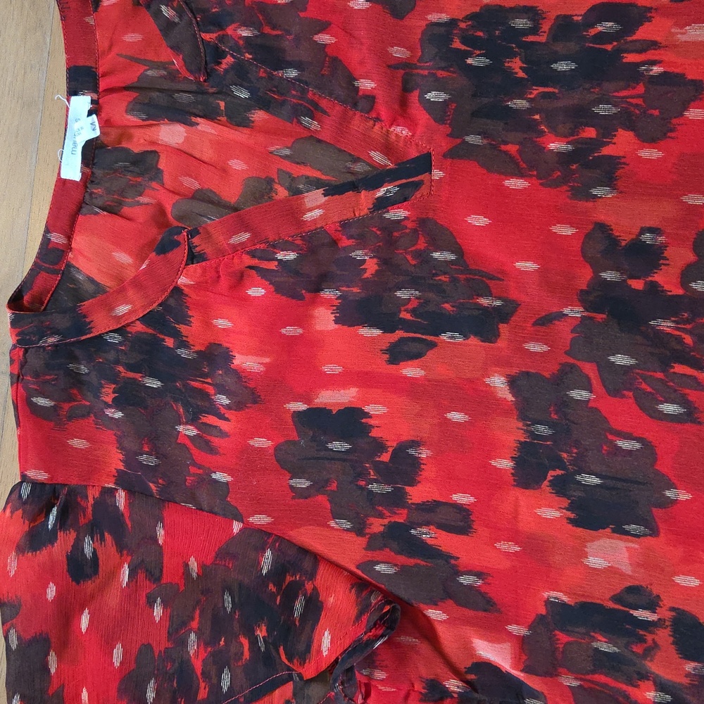 EUC Maurices Atwood Floral Red and Black Top - Picture 2 of 3
